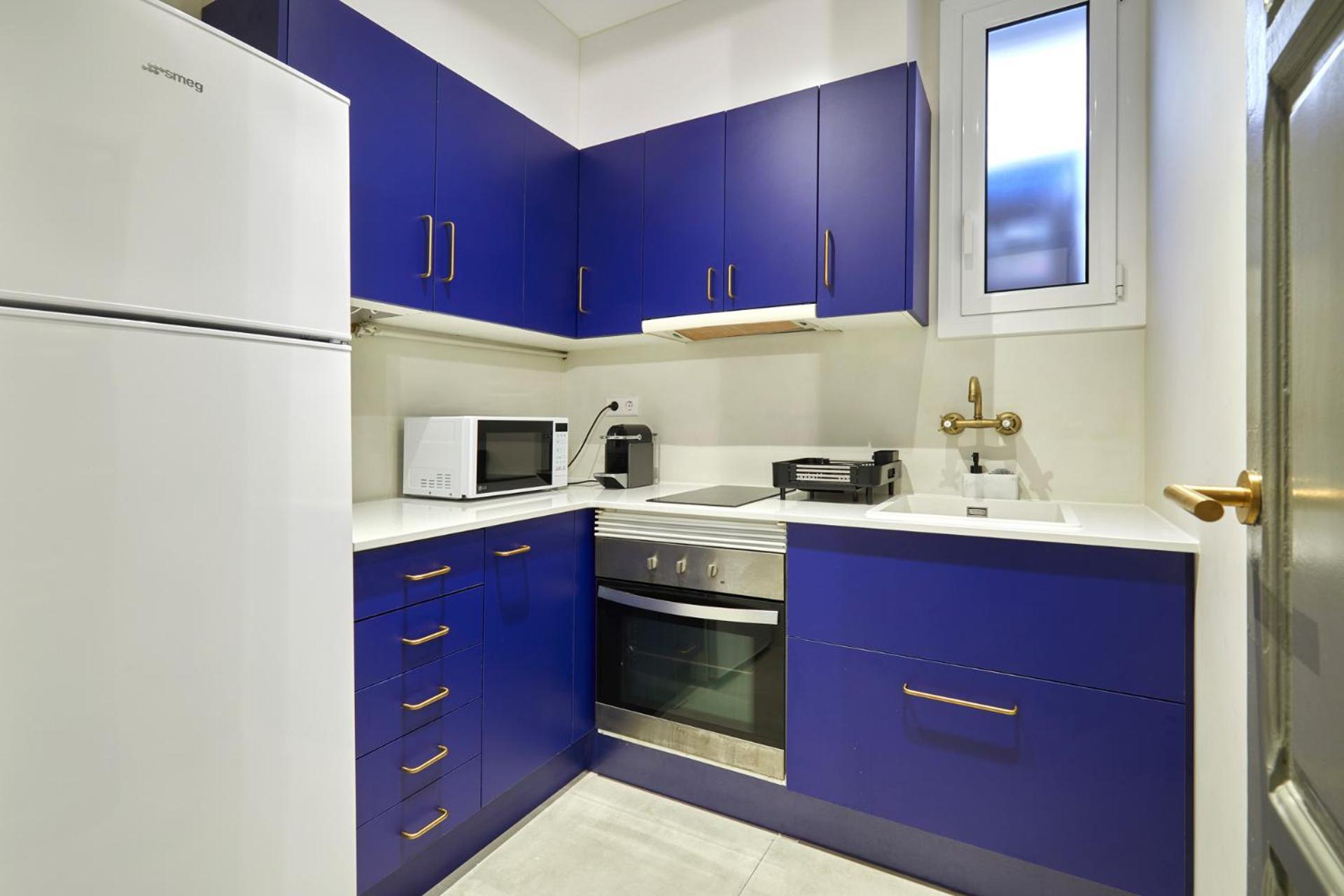 Apartment Classic Catalan Family With Balcony By Maison Pinata Barcelona