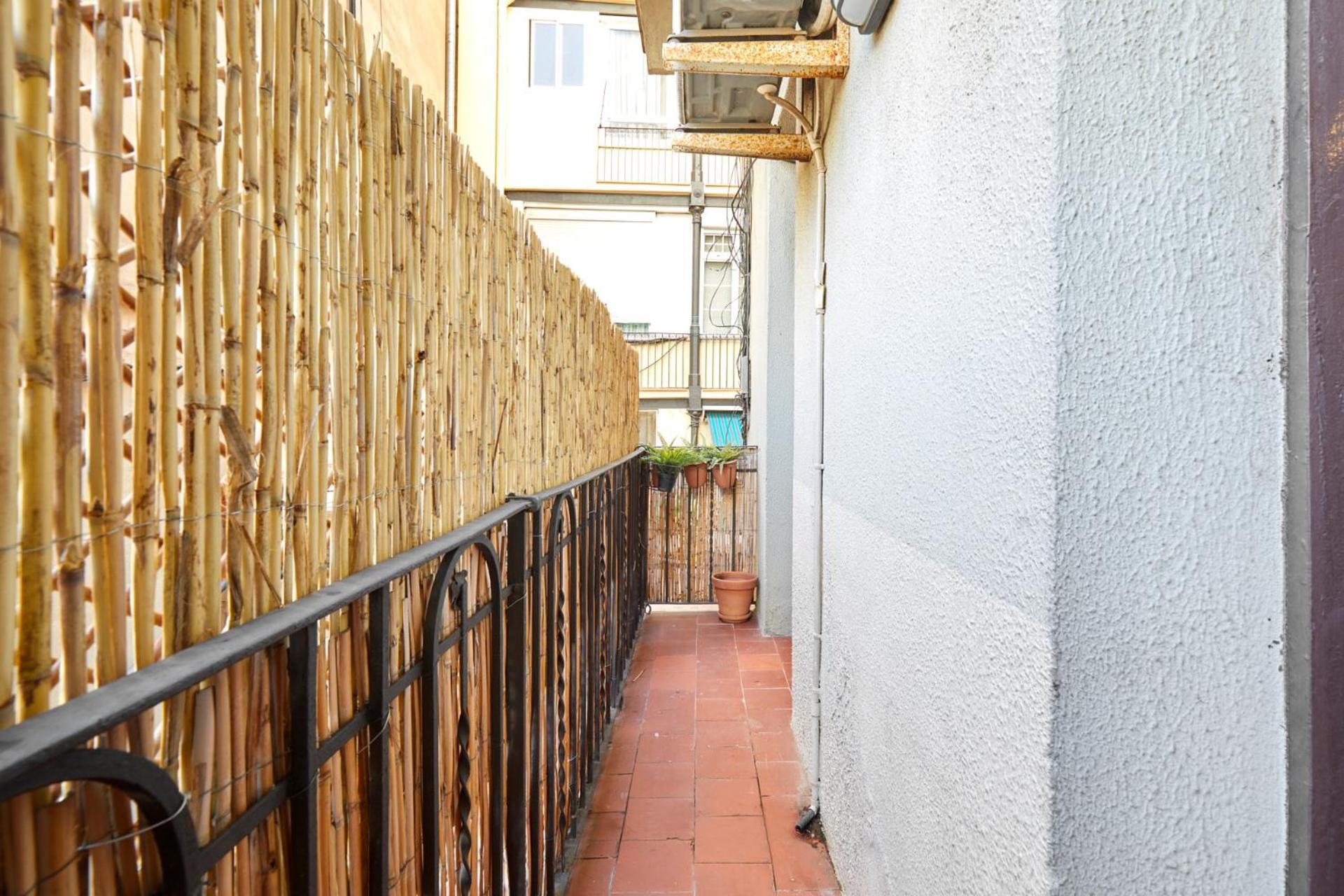 Classic Catalan Family With Balcony By Maison Pinata Apartment