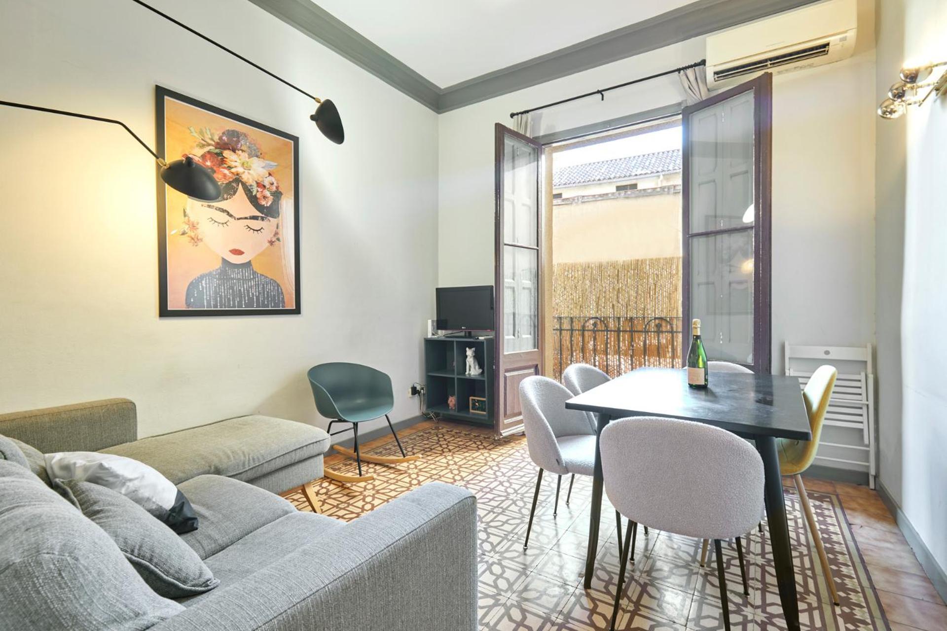 Classic Catalan Family With Balcony By Maison Pinata Apartment