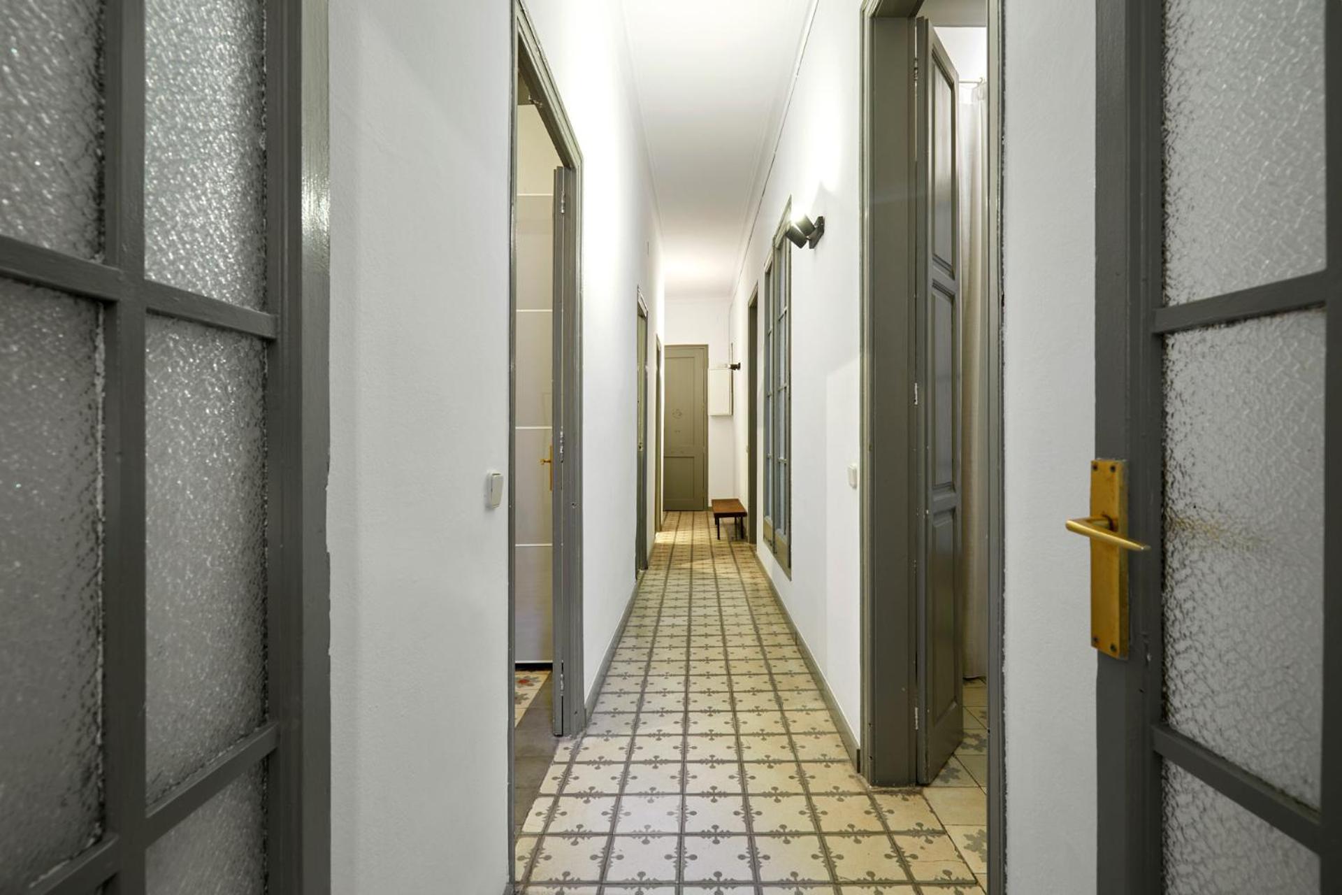 Apartment Classic Catalan Family With Balcony By Maison Pinata